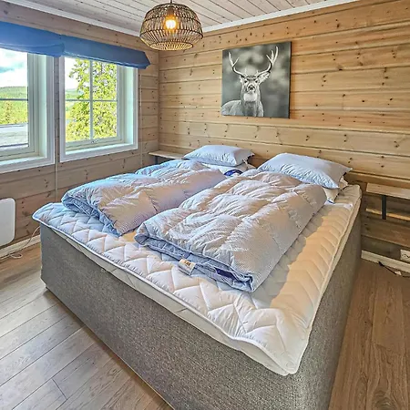 Awesome In Vinje With Sauna Сasa de vacaciones *