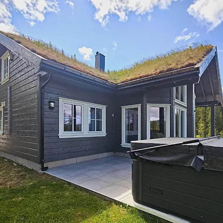 Awesome In Vinje With Sauna Сasa de vacaciones *