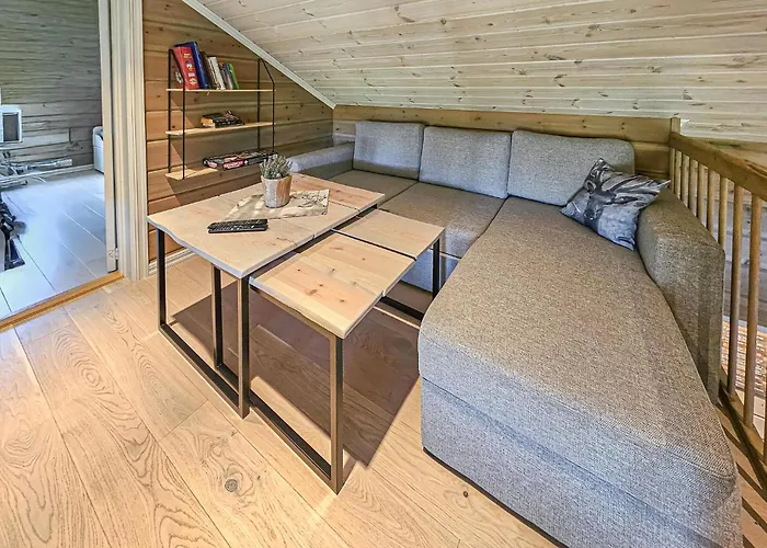 펜션 Awesome In Vinje With Sauna *